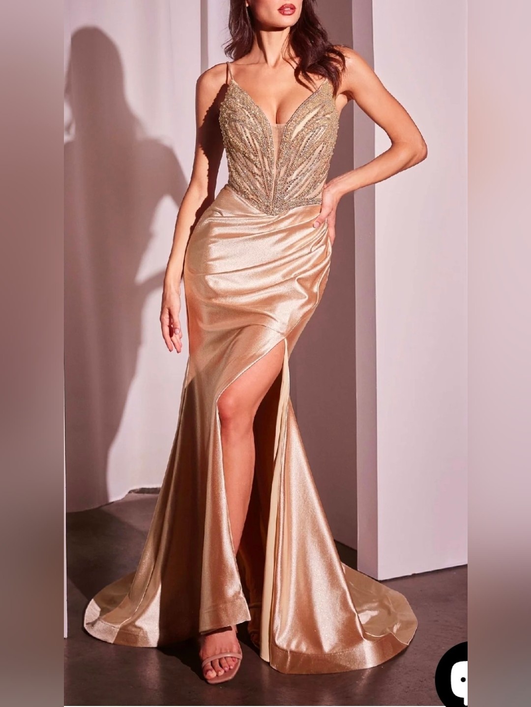 Juliet Gold Glitter Embellished Evening Gown With Plunging Bodice Champagne Sz 6